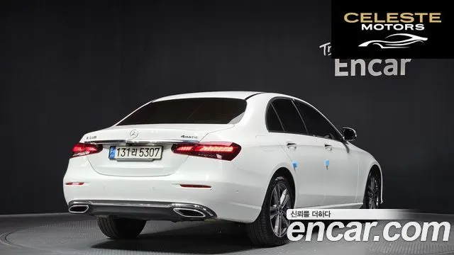 MERCEDES BENZ E-Classe W213 E350 4MATIC Avantgarde 2022 — photo 2 sur 33