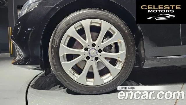 MERCEDES BENZ E-Classe W213 E220d Exclusive 2017 — photo 5 sur 30
