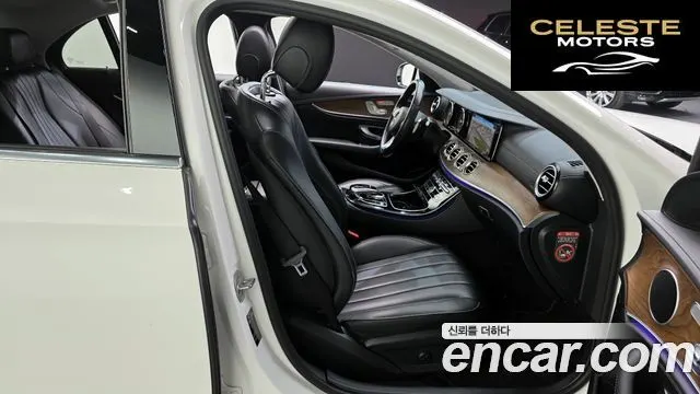 MERCEDES BENZ E-Classe W213 E220d Exclusive 2017 — photo 12 sur 20