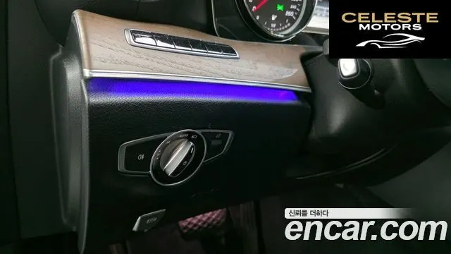 MERCEDES BENZ E-Classe W213 E220d Exclusive 2017 — photo 15 sur 20