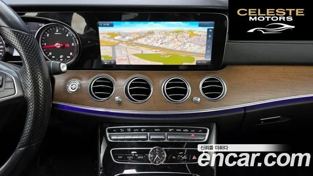 MERCEDES BENZ E-Classe W213 E220d Exclusive 2017 — photo 19 sur 20