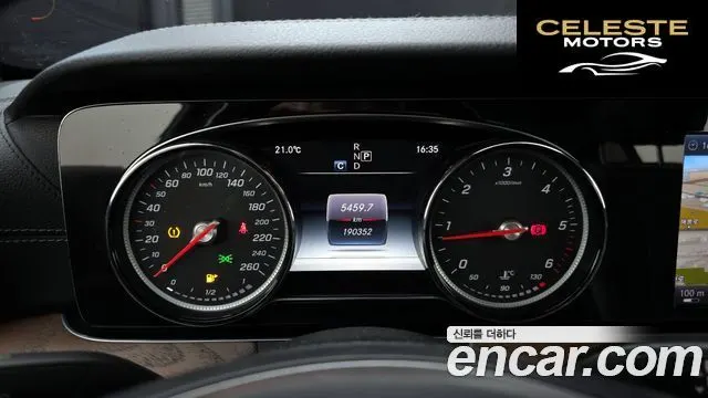 MERCEDES BENZ E-Classe W213 E220d Exclusive 2017 — photo 8 sur 20