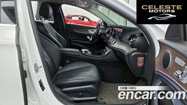 MERCEDES BENZ E-Classe W213 E220d Exclusive 2017 — photo 11 sur 20