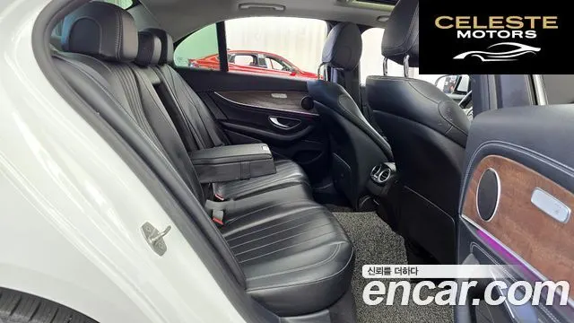 MERCEDES BENZ E-Classe W213 E220d Exclusive 2017 — photo 12 sur 20