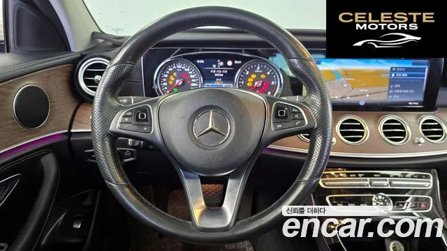 MERCEDES BENZ E-Classe W213 E220d Exclusive 2017 — photo 13 sur 20