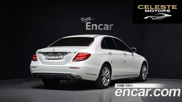 MERCEDES BENZ E-Classe W213 E220d Exclusive 2017 — photo 2 sur 20