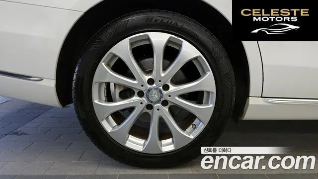 MERCEDES BENZ E-Classe W213 E220d Exclusive 2017 — photo 5 sur 20