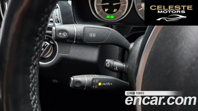 MERCEDES BENZ E-Classe W212 E300 Avantgarde 2014 — photo 19 sur 20