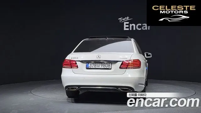 MERCEDES BENZ E-Classe W212 E300 Avantgarde 2014 — photo 4 sur 20