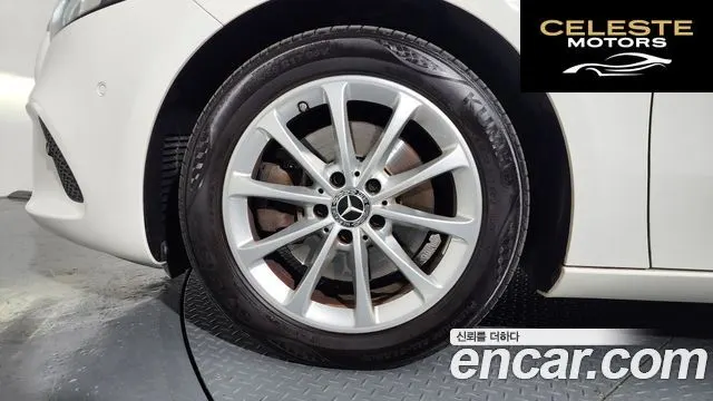 MERCEDES BENZ A-Classe W177 A220 Hatchback 2019 — photo 4 sur 40