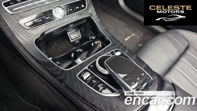 MERCEDES BENZ E-Classe W213 E220d Cabriolet 2019 — photo 17 sur 20