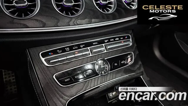 MERCEDES BENZ E-Classe W213 E220d Cabriolet 2019 — photo 19 sur 20