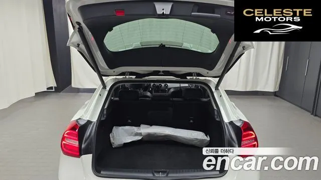 MERCEDES BENZ GLA-Classe X156 GLA200 d 4MATIC 2016 — photo 20 sur 20