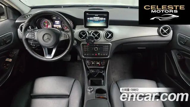 MERCEDES BENZ GLA-Classe X156 GLA200 d 4MATIC 2016 — photo 7 sur 20