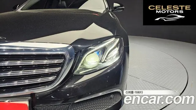 MERCEDES BENZ E-Classe W213 E220d Exclusive 2017 — photo 8 sur 30
