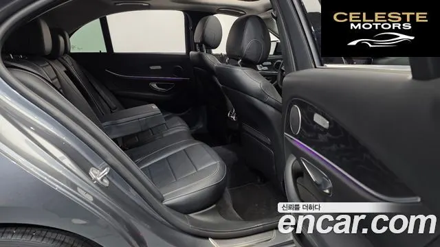 MERCEDES BENZ E-Classe W213 E300 Avantgarde 2017 — photo 12 sur 20