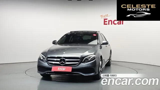 MERCEDES BENZ E-Classe W213 E300 Avantgarde 2017 — photo 3 sur 20