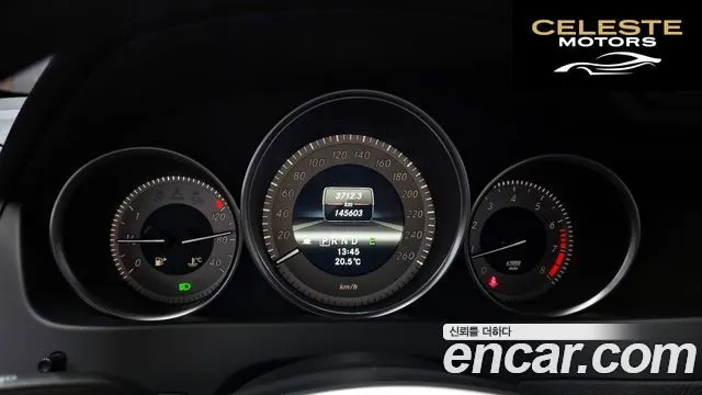 MERCEDES BENZ C-Classe W204 C200 CGI Avantgarde Package 2013 — photo 8 sur 20