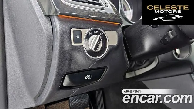 MERCEDES BENZ CLS-Classe W218 CLS350 2012 — photo 16 sur 20