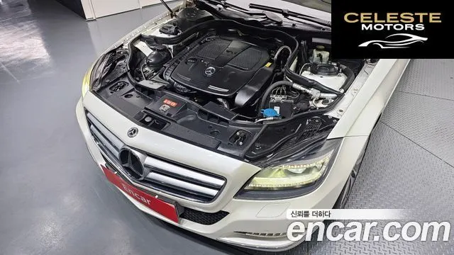MERCEDES BENZ CLS-Classe W218 CLS350 2012 — photo 6 sur 20