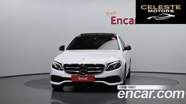 MERCEDES BENZ E-Classe W213 E300 Avantgarde 2017 — photo 3 sur 26