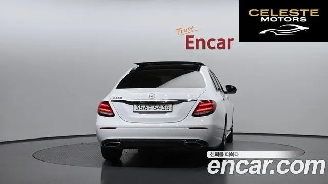 MERCEDES BENZ E-Classe W213 E300 Avantgarde 2017 — photo 4 sur 26