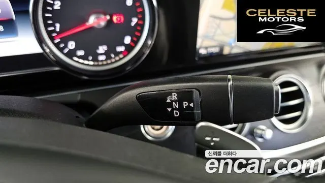 MERCEDES BENZ E-Classe W213 E200 Avantgarde 2018 — photo 12 sur 31