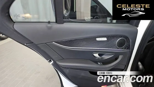 MERCEDES BENZ E-Classe W213 E200 Avantgarde 2018 — photo 15 sur 31