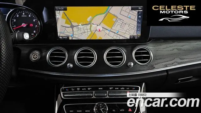 MERCEDES BENZ E-Classe W213 E200 Avantgarde 2018 — photo 20 sur 31