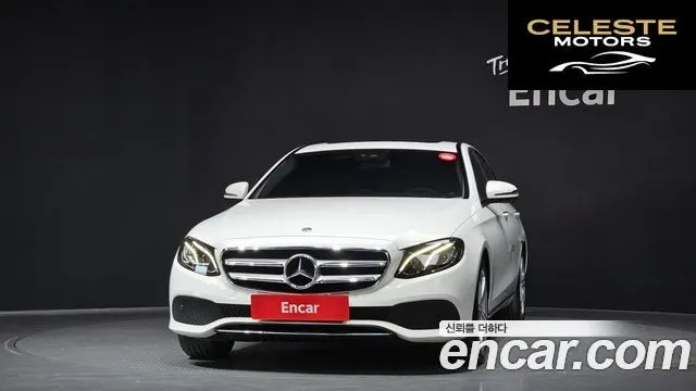 MERCEDES BENZ E-Classe W213 E200 Avantgarde 2018 — photo 3 sur 31