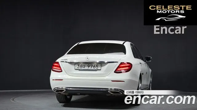 MERCEDES BENZ E-Classe W213 E200 Avantgarde 2018 — photo 4 sur 31