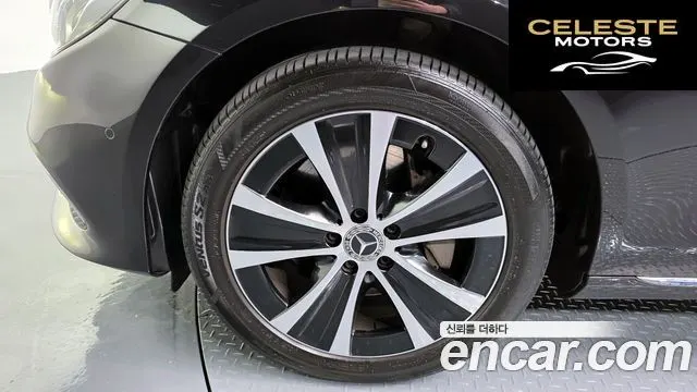 MERCEDES BENZ E-Classe W213 E300e Exclusive 2019 — photo 5 sur 33