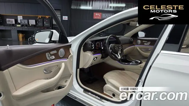 MERCEDES BENZ E-Classe W213 E300 4MATIC Exclusive 2019 — photo 12 sur 34