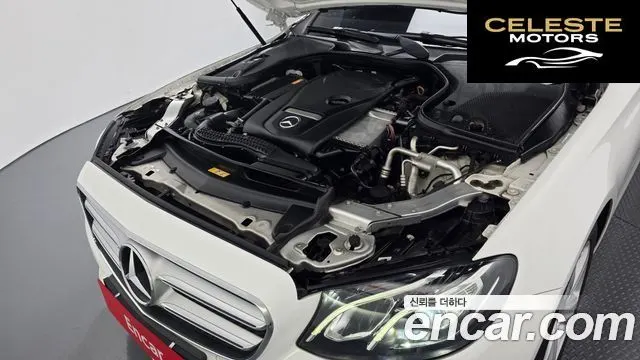 MERCEDES BENZ E-Classe W213 E200 Avantgarde 2018 — photo 6 sur 32