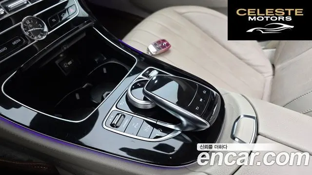 MERCEDES BENZ E-Classe W213 E300 4MATIC Exclusive 2019 — photo 21 sur 34