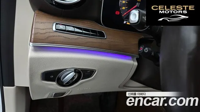 MERCEDES BENZ E-Classe W213 E300 4MATIC Exclusive 2019 — photo 22 sur 34
