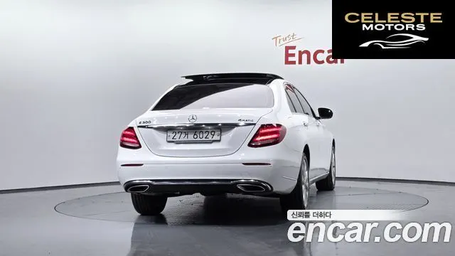 MERCEDES BENZ E-Classe W213 E300 4MATIC Exclusive 2019 — photo 3 sur 34