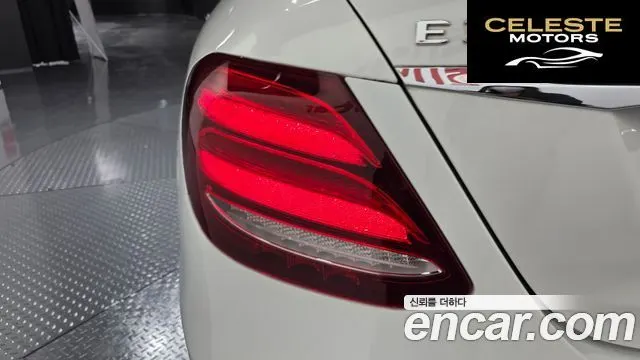 MERCEDES BENZ E-Classe W213 E300 4MATIC Exclusive 2019 — photo 8 sur 34