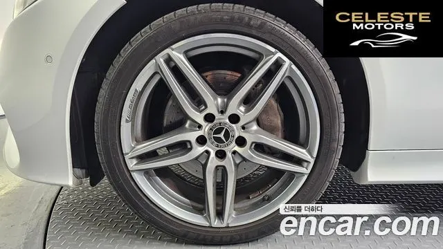 MERCEDES BENZ E-Classe W213 E220d Coupé 2017 — photo 5 sur 31