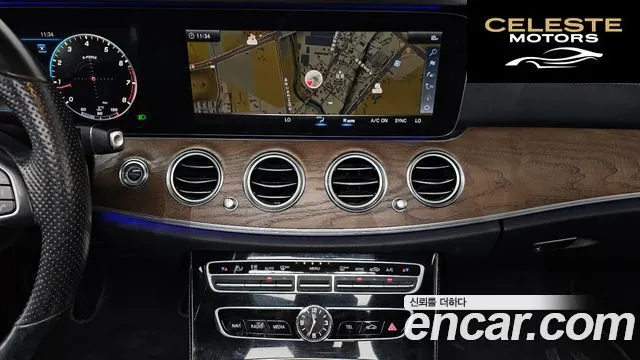 MERCEDES BENZ E-Classe W213 E300 Exclusive 2018 — photo 18 sur 37