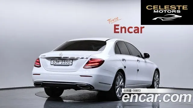 MERCEDES BENZ E-Classe W213 E300 Exclusive 2018 — photo 2 sur 37