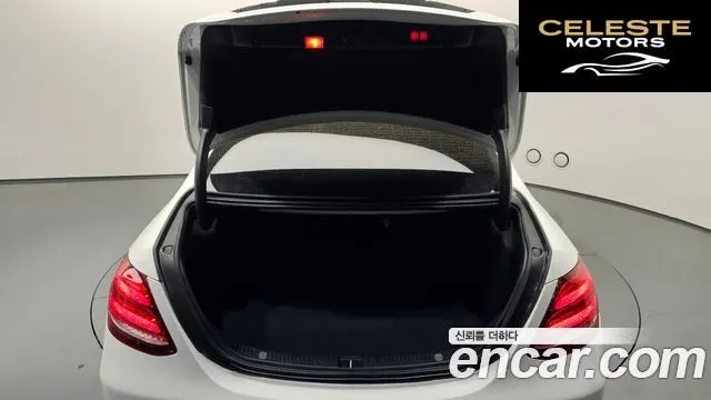 MERCEDES BENZ E-Classe W213 E300 Exclusive 2018 — photo 24 sur 37
