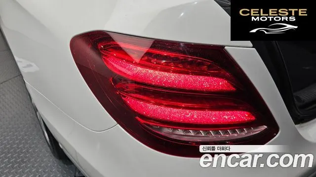 MERCEDES BENZ E-Classe W213 E300 Exclusive 2018 — photo 9 sur 37