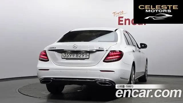 MERCEDES BENZ E-Classe W213 E220d 4MATIC Exclusive 2020 — photo 4 sur 20