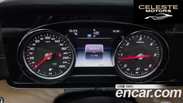 MERCEDES BENZ E-Classe W213 E220d 4MATIC Exclusive 2020 — photo 8 sur 20