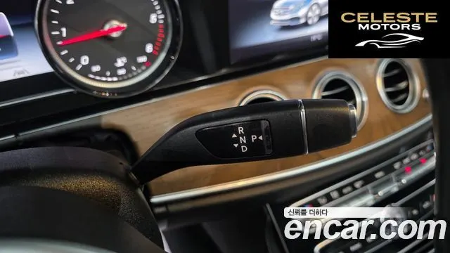MERCEDES BENZ E-Classe W213 E220d 4MATIC Exclusive 2020 — photo 9 sur 20