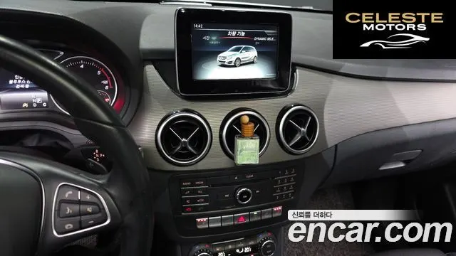 MERCEDES BENZ B-Classe W246 B200 d 2016 — photo 20 sur 33