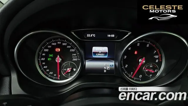 MERCEDES BENZ GLA-Classe X156 GLA220 2018 — photo 10 sur 33