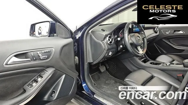 MERCEDES BENZ GLA-Classe X156 GLA220 2018 — photo 12 sur 33