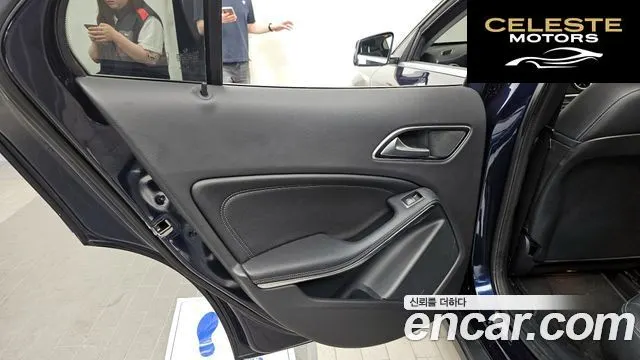 MERCEDES BENZ GLA-Classe X156 GLA220 2018 — photo 14 sur 33